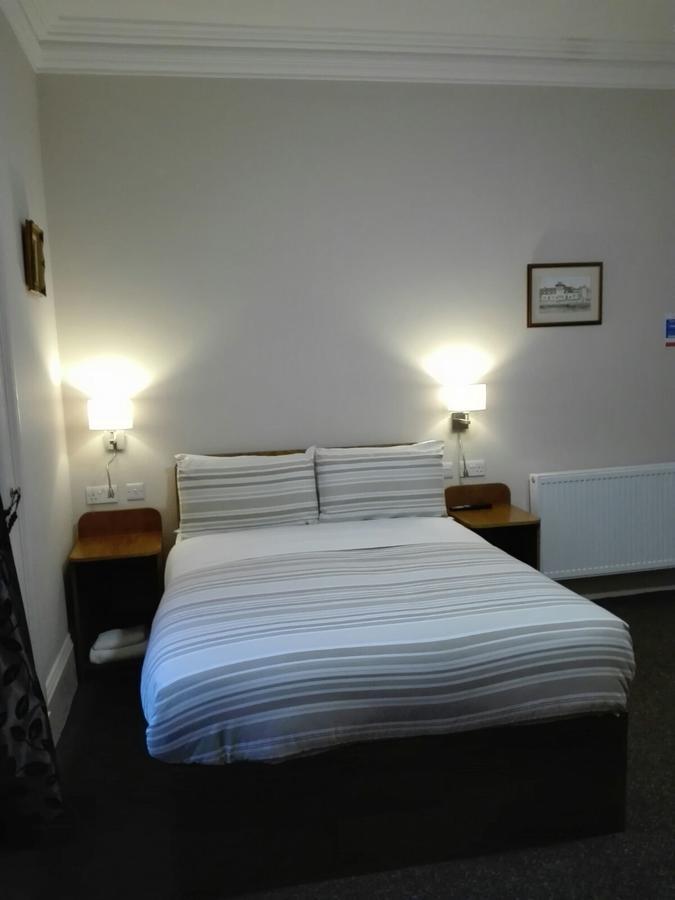 Edinburgh House Apartments ภายนอก รูปภาพ